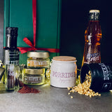Herzbox: Olivenöl Cuvee. Best of Gewürzmix-Trio. Porridge Topping. Mandel-Dukkah. Aperol "Ready to enjoy".
